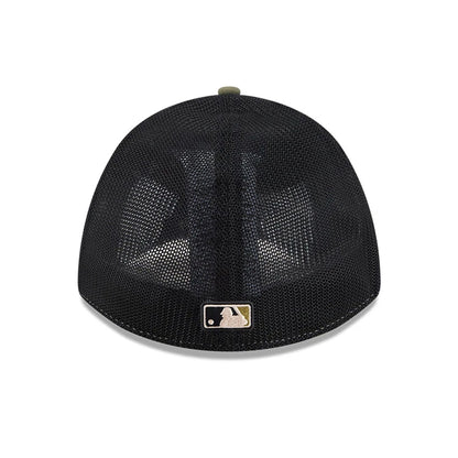 Pictured is this MLB Armed Forces Day 2026 Boston Red Sox 39THIRTY M-Crown Stretch Fit cap in green. 6