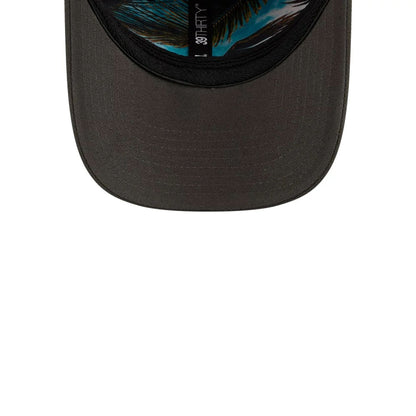 Pictured is this NFL Draft 2026 Tampa Bay Buccaneers 39THIRTY M-Crown Stretch Fit cap in red. 8