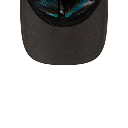 Pictured is this NFL Draft 2026 Tampa Bay Buccaneers 39THIRTY M-Crown Stretch Fit cap in red. 8