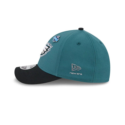 Pictured is this NFL Draft 2026 Philadelphia Eagles 39THIRTY M-Crown Stretch Fit cap in dark green. 6
