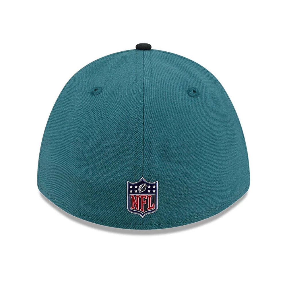 Pictured is this NFL Draft 2026 Philadelphia Eagles 39THIRTY M-Crown Stretch Fit cap in dark green. 5