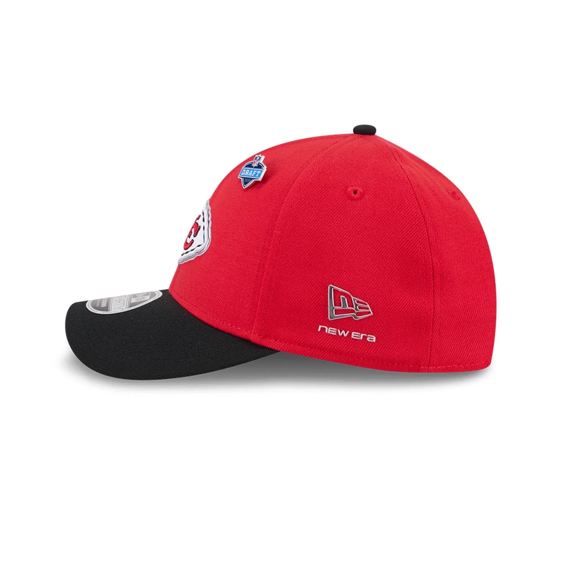 Pictured is this NFL Draft 2026 Kansas City Chiefs 39THIRTY M-Crown Stretch Fit cap in red. 6