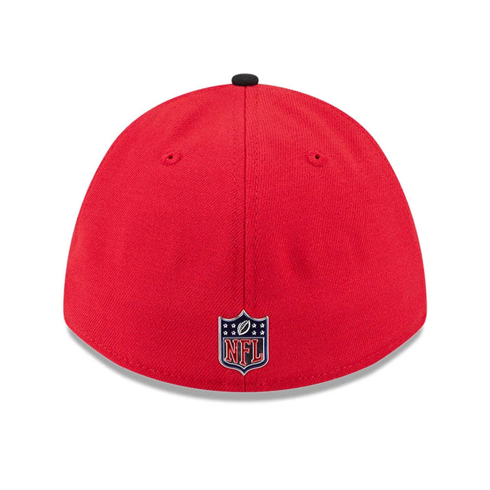 Kansas City Chiefs NFL Draft 2026 Red New Era 39THIRTY M-Crown Stretch Fit Cap, rear view showing the NFL shield logo in white, blue and red at the centre back, with a black top button and embroidered eyelets on the red crown.