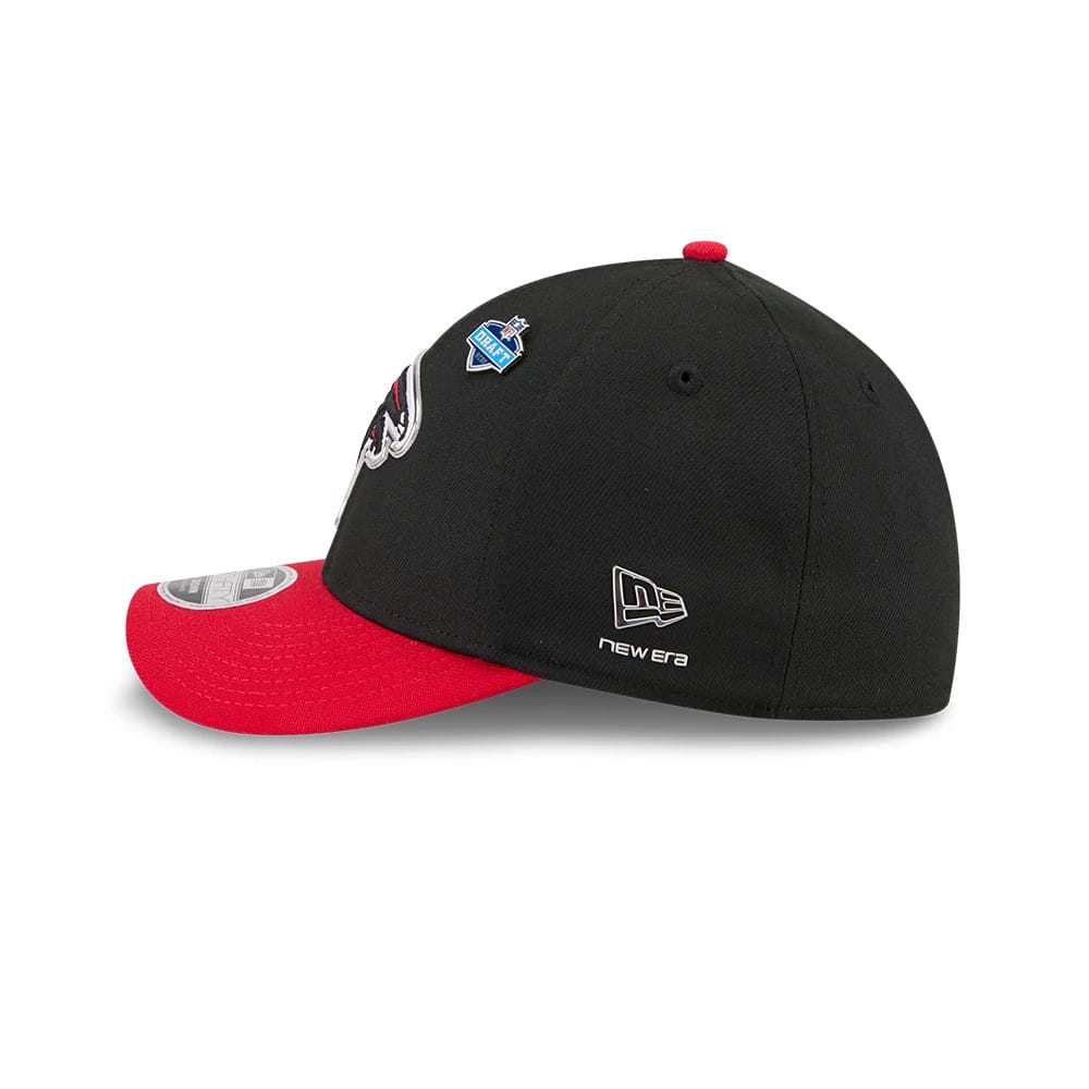 Pictured is this NFL Draft 2026 Atlanta Falcons 39THIRTY M-Crown Stretch Fit cap in black. 6