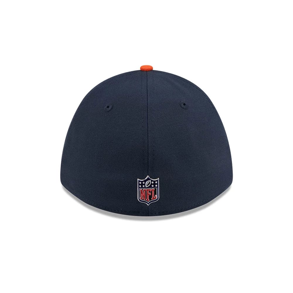 Pictured is this NFL Draft 2026 Chicago Bears 39THIRTY M-Crown Stretch Fit cap in navy. 4