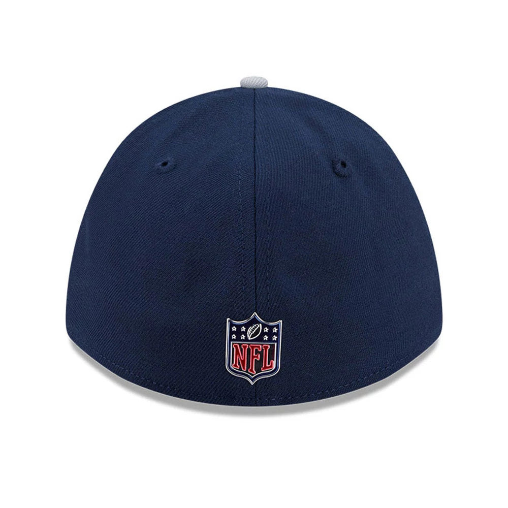 Pictured is this NFL Draft 2026 Dallas Cowboys 39THIRTY M-Crown Stretch Fit cap in dark blue. 5