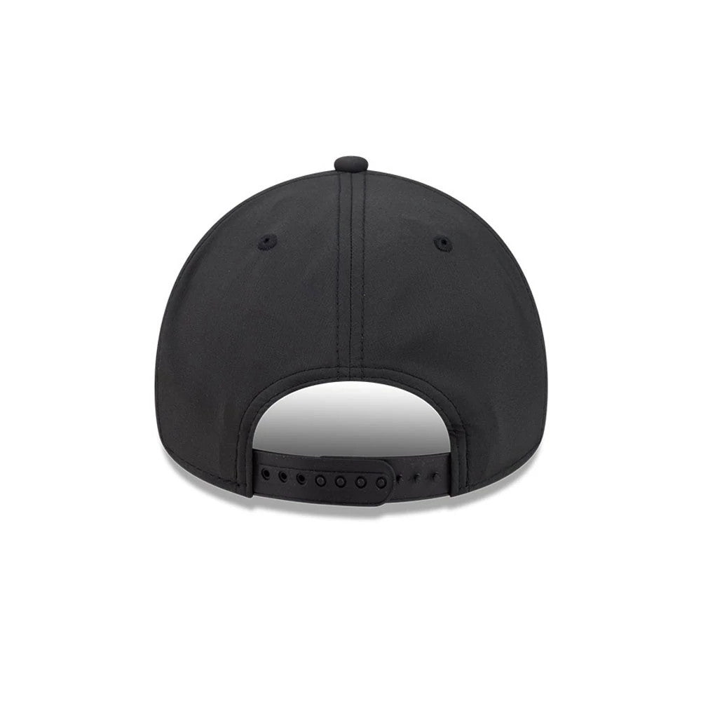 Pictured is this NBA Quickstrike Core Chicago Bulls 9FORTY Apex cap in black. 6