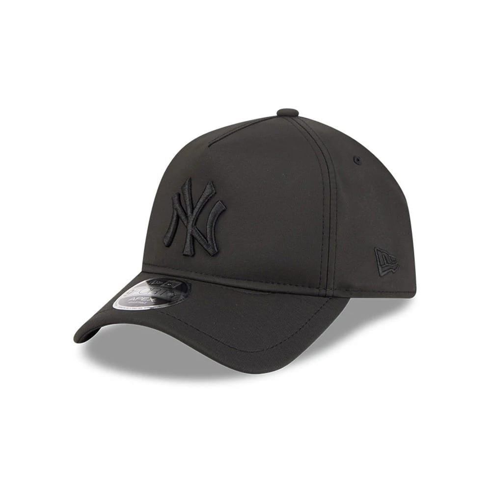 Pictured is this MLB Quickstrike Yankees 9FORTY Apex cap in black on black. 1