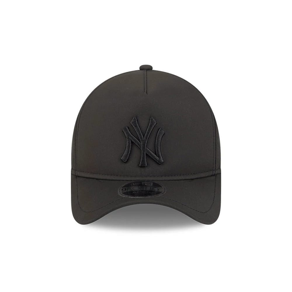 Pictured is this MLB Quickstrike Yankees 9FORTY Apex cap in black on black. 2