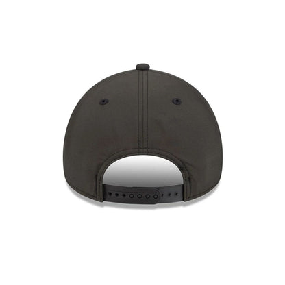 Pictured is this MLB Quickstrike New York Yankees 9FORTY Apex cap in black. 4