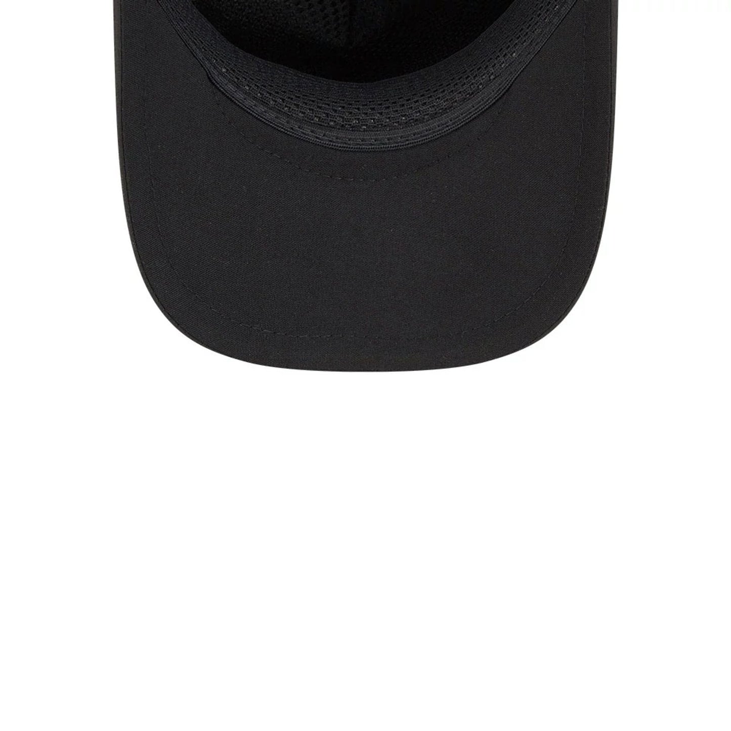 Pictured is this MLB Quickstrike New York Yankees 9FORTY Apex cap in black. 7