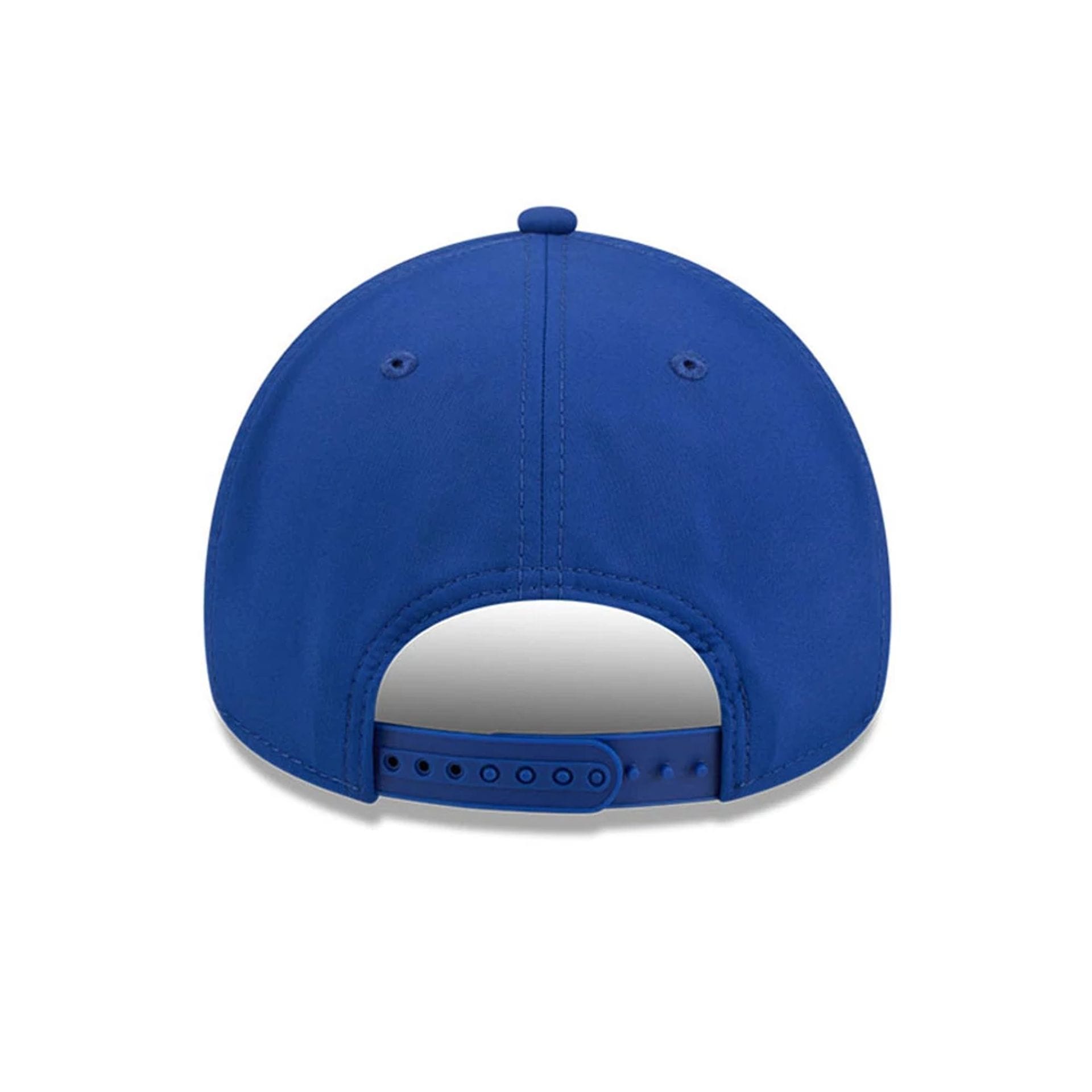 Pictured is this MLB Quickstrike Chicago Cubs 9FORTY Apex cap in blue. 5