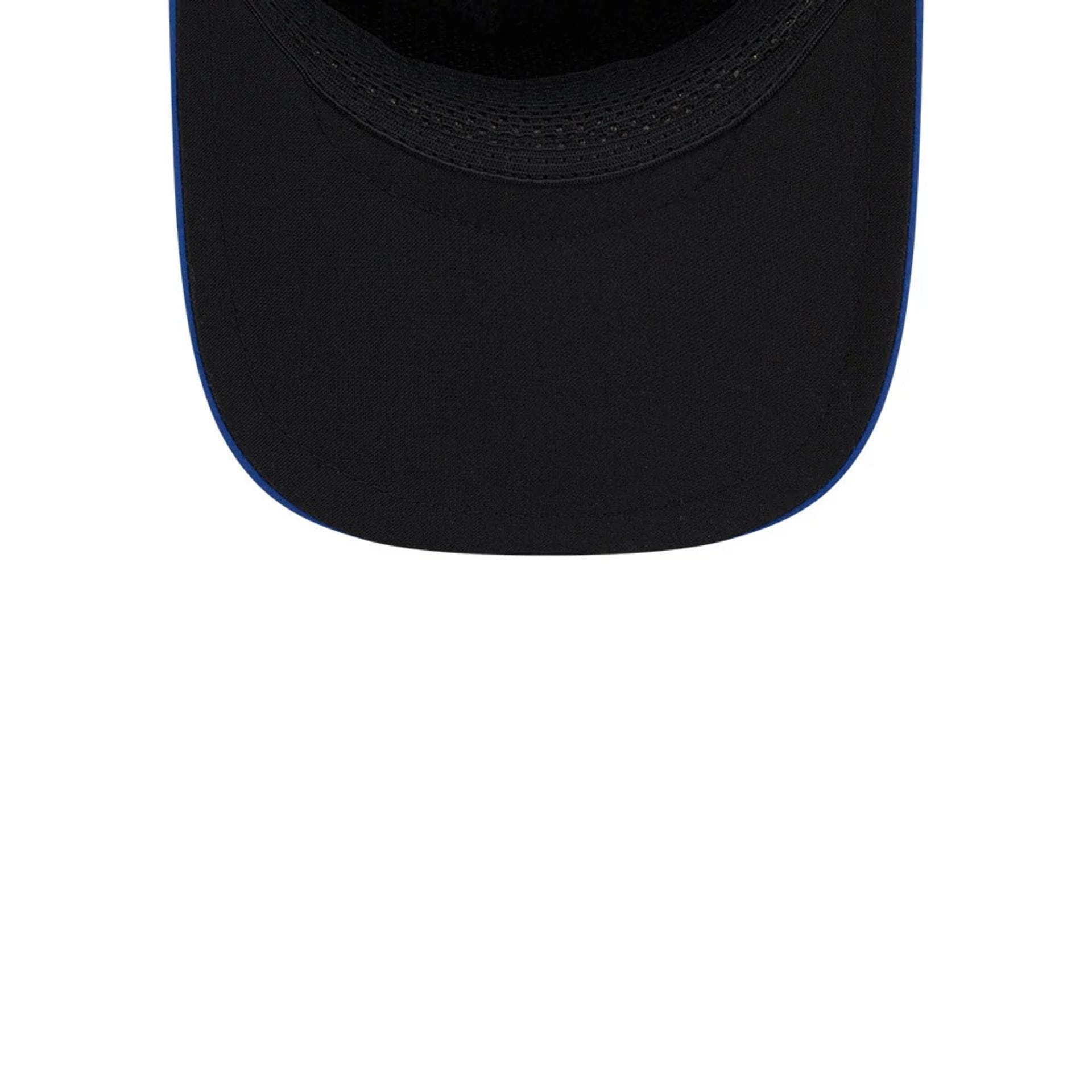 Pictured is this MLB Quickstrike Chicago Cubs 9FORTY Apex cap in blue. 2