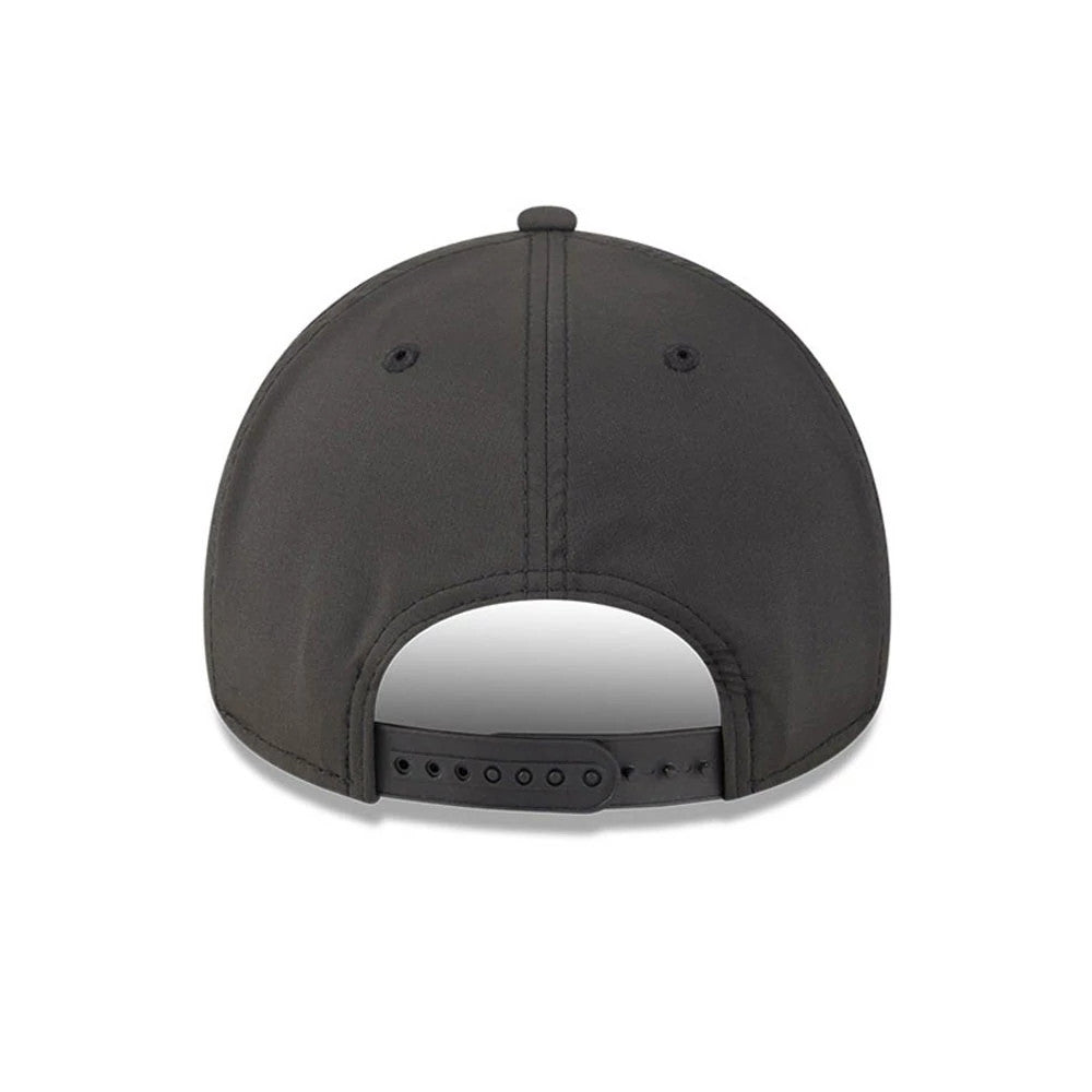 Chicago White Sox MLB Quickstrike Black New Era 9FORTY Apex Adjustable Cap, rear view showing the structured black crown with matching black eyelets, a top button and an open adjustable snap closure, without logo embroidery.