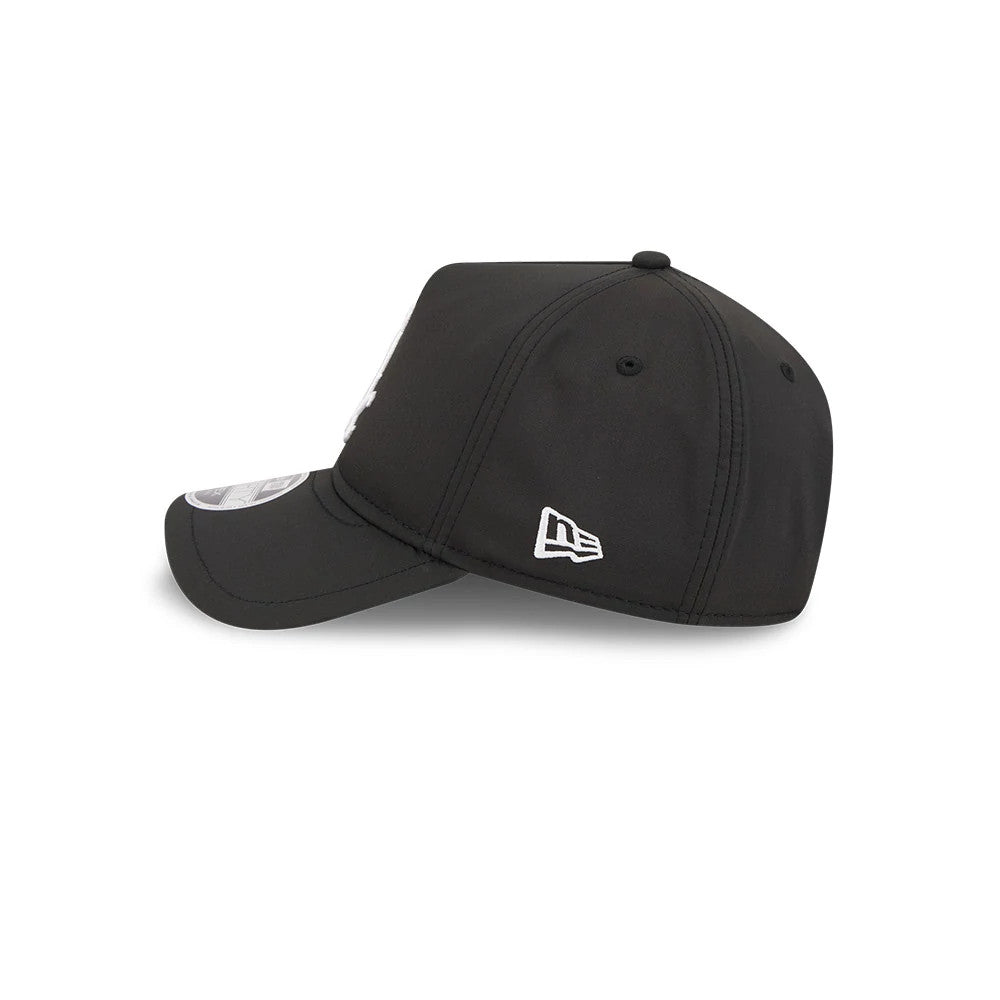 Pictured is this MLB Quickstrike Chicago White Sox 9FORTY Apex cap in black. 5