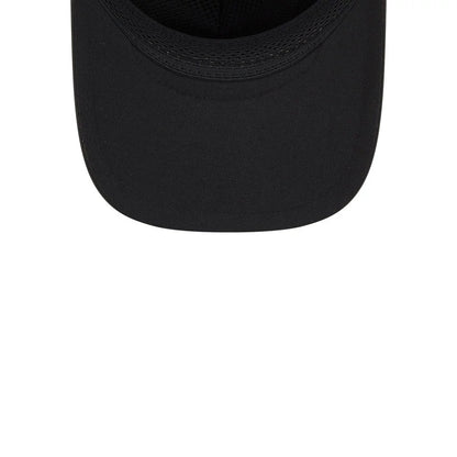Pictured is this MLB Quickstrike Chicago White Sox 9FORTY Apex cap in black. 7