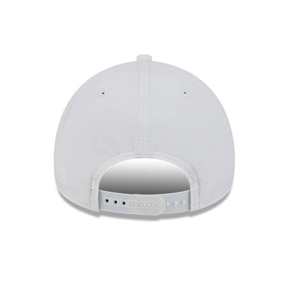 Pictured is this MLB Quickstrike New York Yankees 9FORTY Apex cap in white. 5