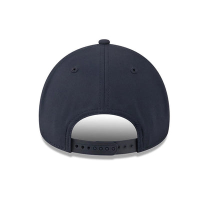 Pictured is this MLB Quickstrike New York Yankees 9FORTY Apex cap in navy. 4