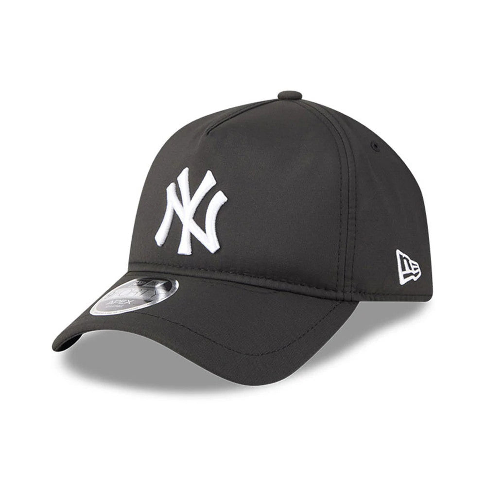 Pictured is this MLB Quickstrike Core New York Yankees 9FORTY Apex cap in black. 1