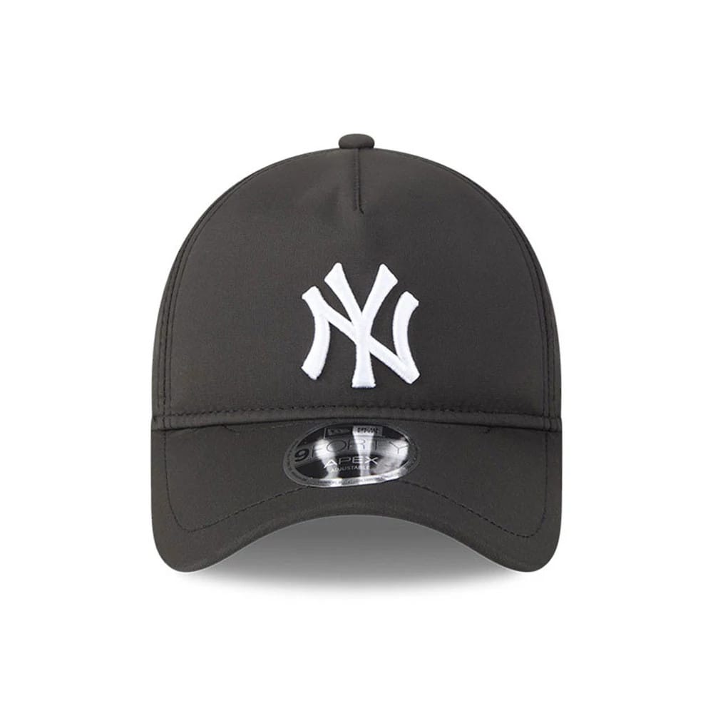 Pictured is this MLB Quickstrike Core New York Yankees 9FORTY Apex cap in black. 2