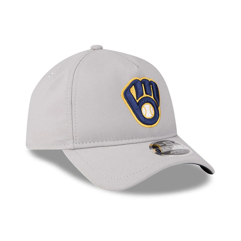 Pictured is this MLB Quickstrike Milwaukee Brewers 9FORTY Apex cap in Grey. 4