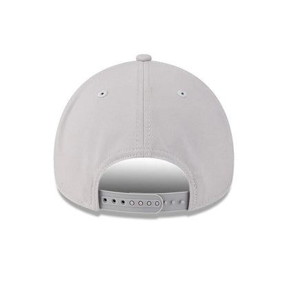 Pictured is this MLB Quickstrike Milwaukee Brewers 9FORTY Apex cap in Grey. 5