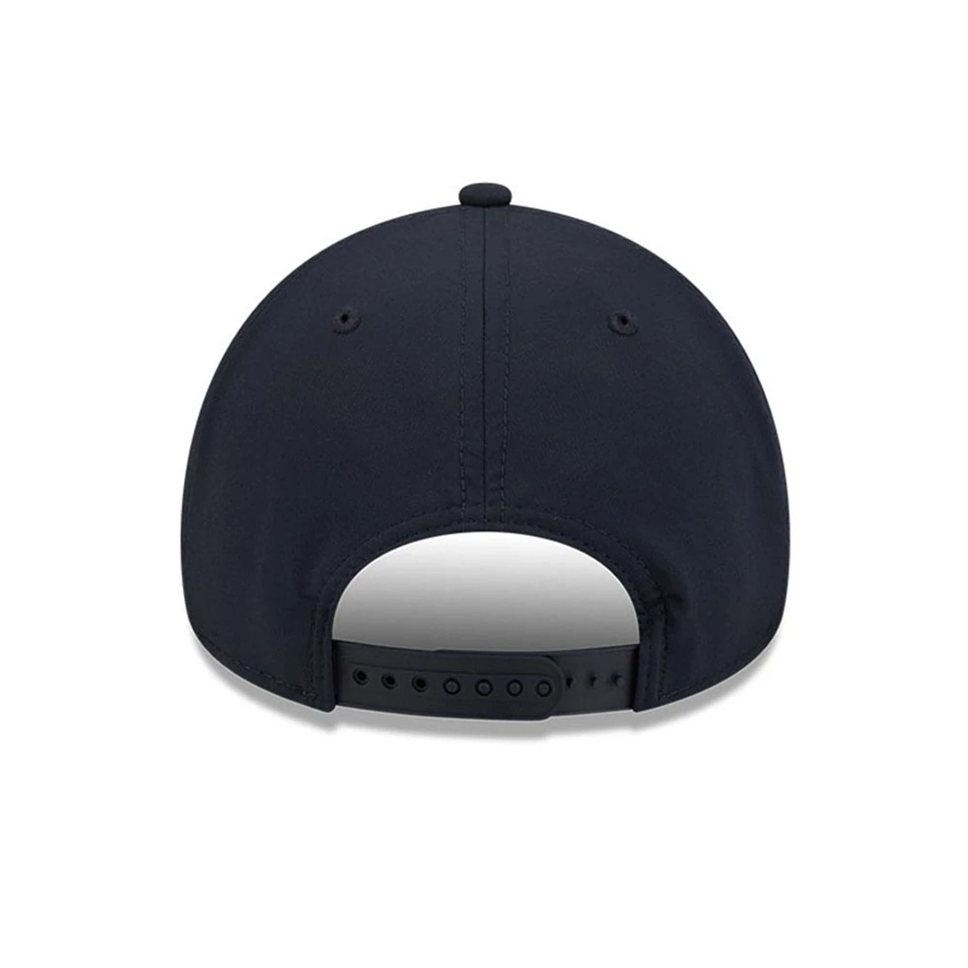 Pictured is this MLB Quickstrike Minnesota Twins 9FORTY Apex cap in navy. 4