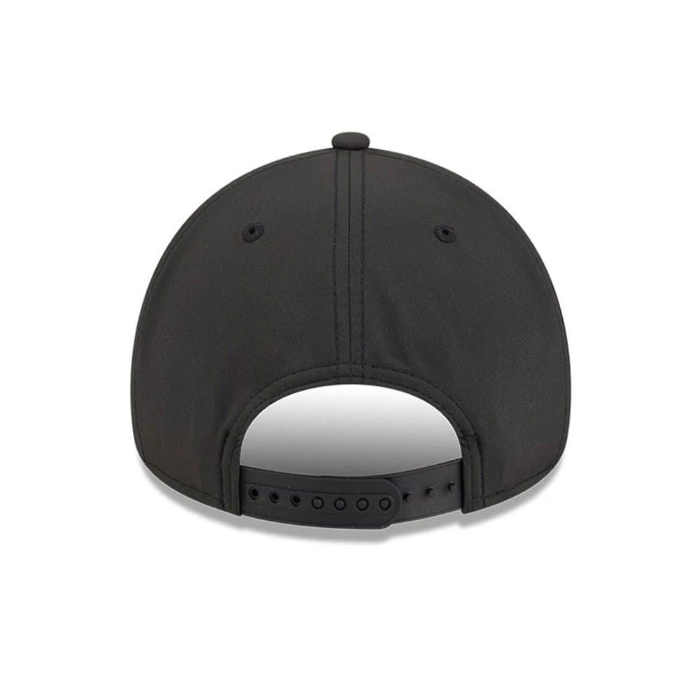 Pictured is this MLB Quickstrike Arizona Diamondbacks 9FORTY Apex cap in black. 4