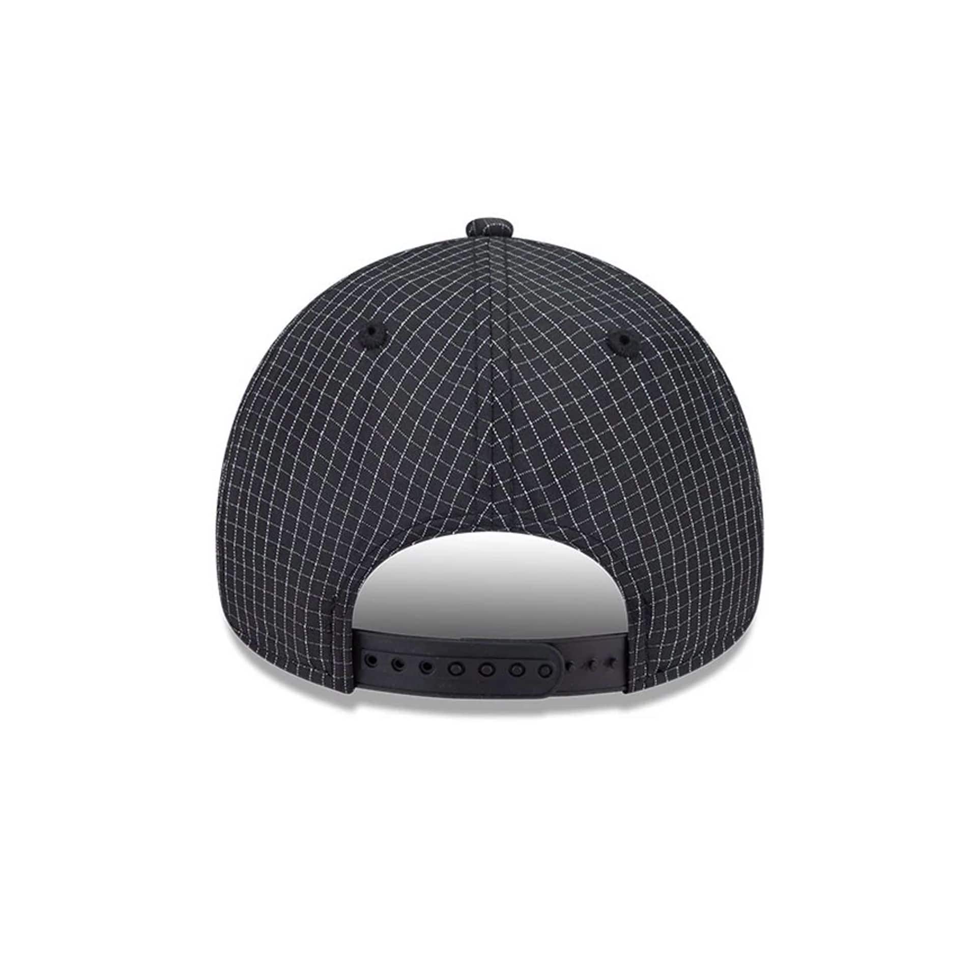 Pictured is this MLB Quickstrike LA Dodgers 9FORTY Apex cap in black. 4