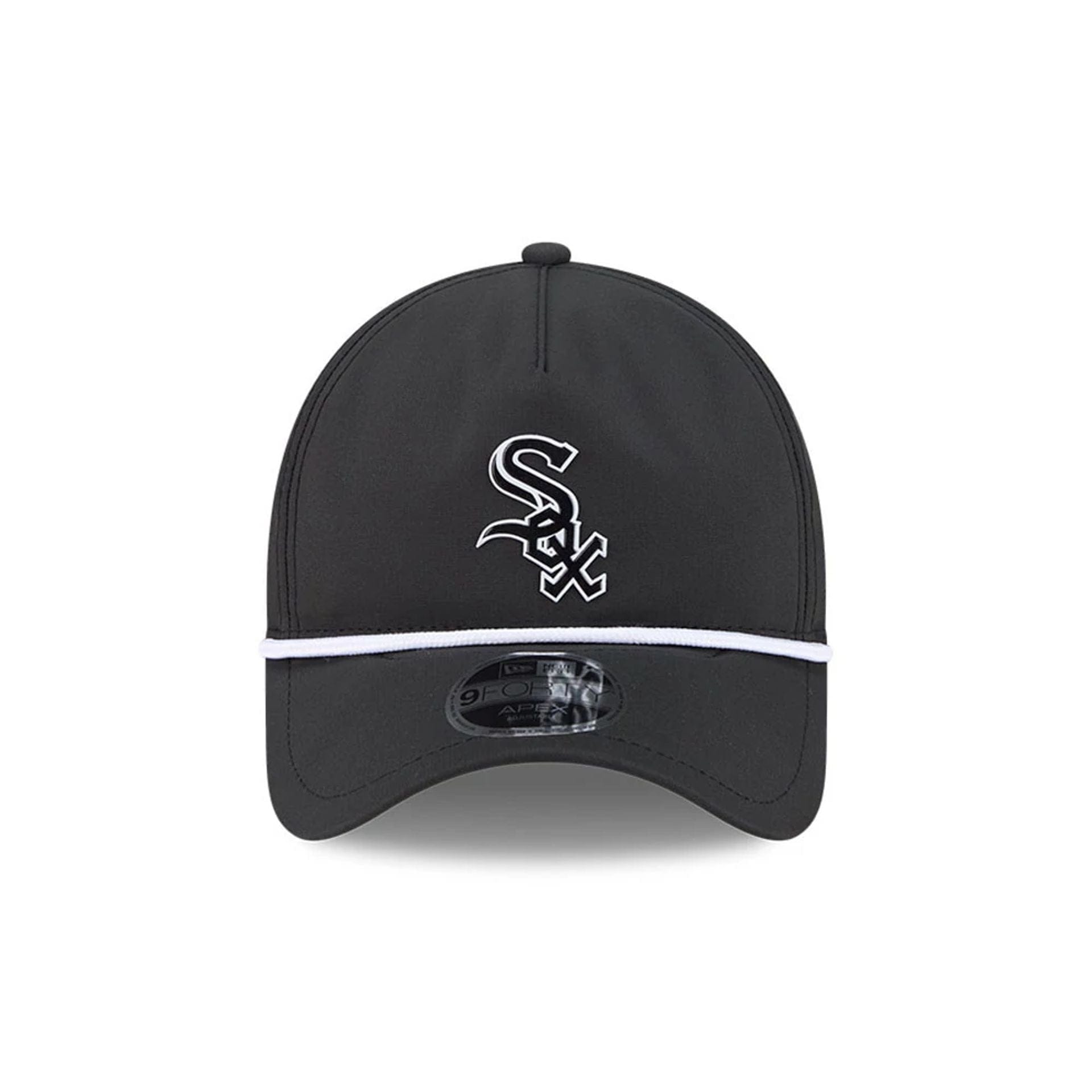 Pictured is this MLB Quickstrike Chicago White Sox 9FORTY Apex cap in black. 2