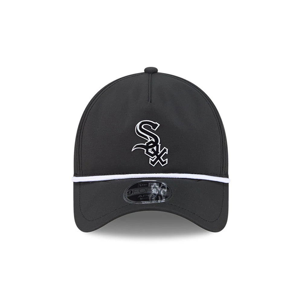 Pictured is this MLB Quickstrike Chicago White Sox 9FORTY Apex cap in black. 2