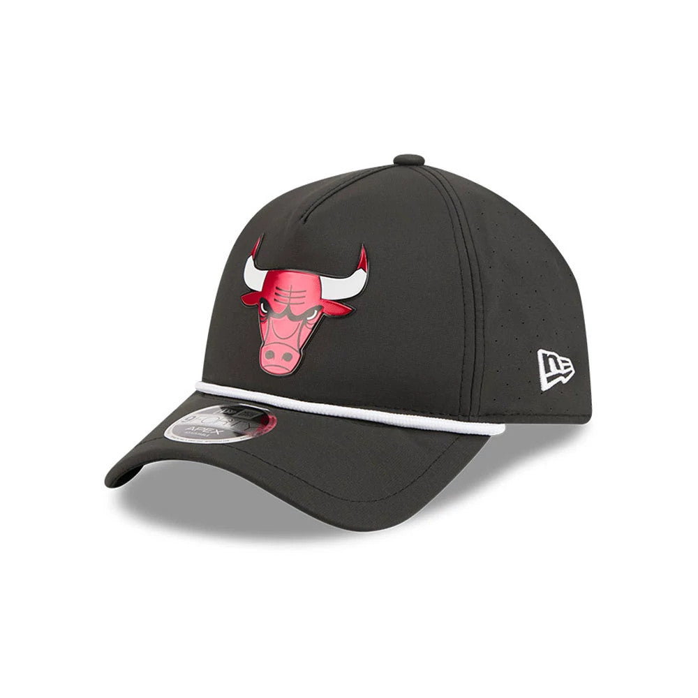 Pictured is this NBA Quickstrike Chicago Bulls 9FORTY Apex cap in black. 1