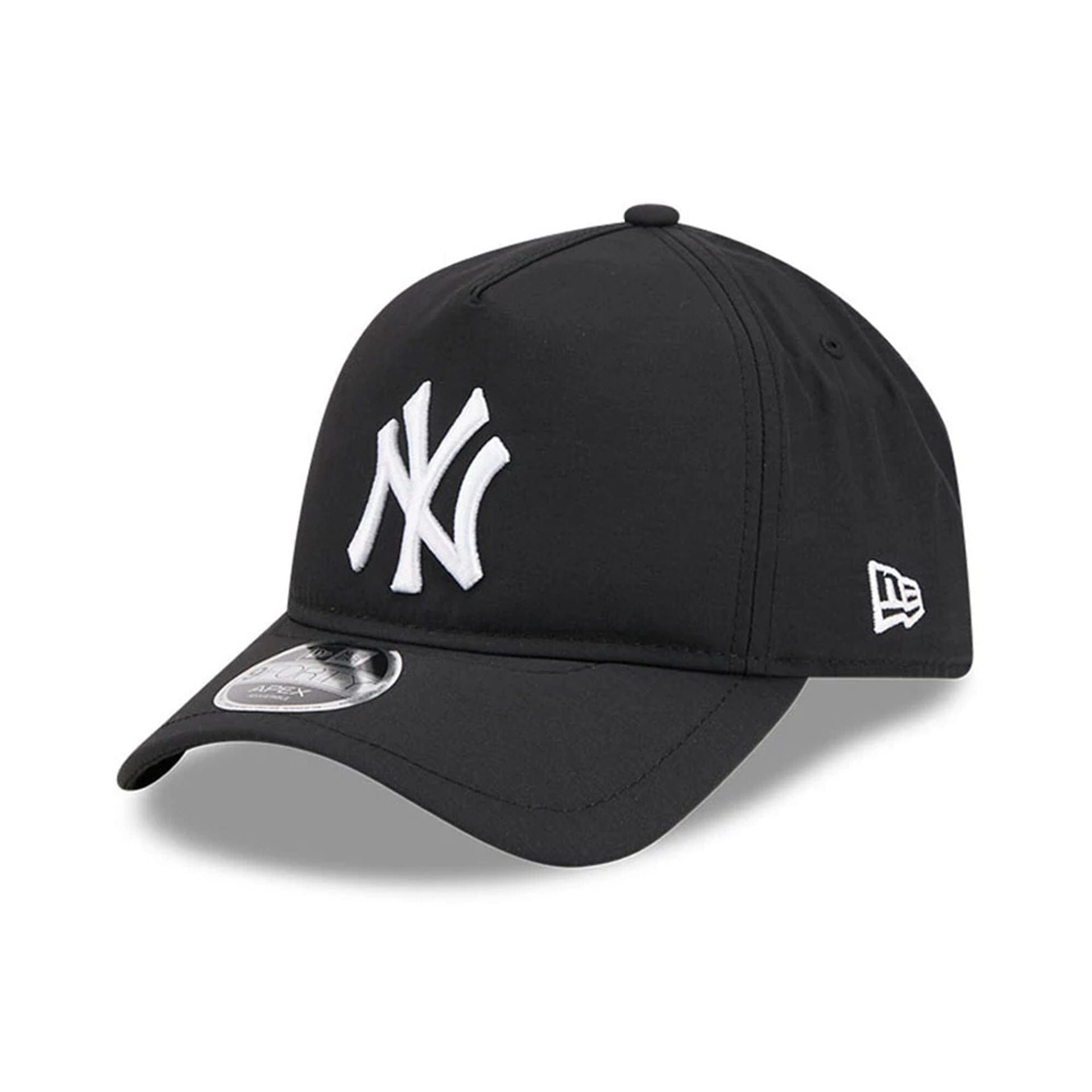 Pictured is this MLB Quickstrike New York Yankees 9FORTY Apex cap in black. 1