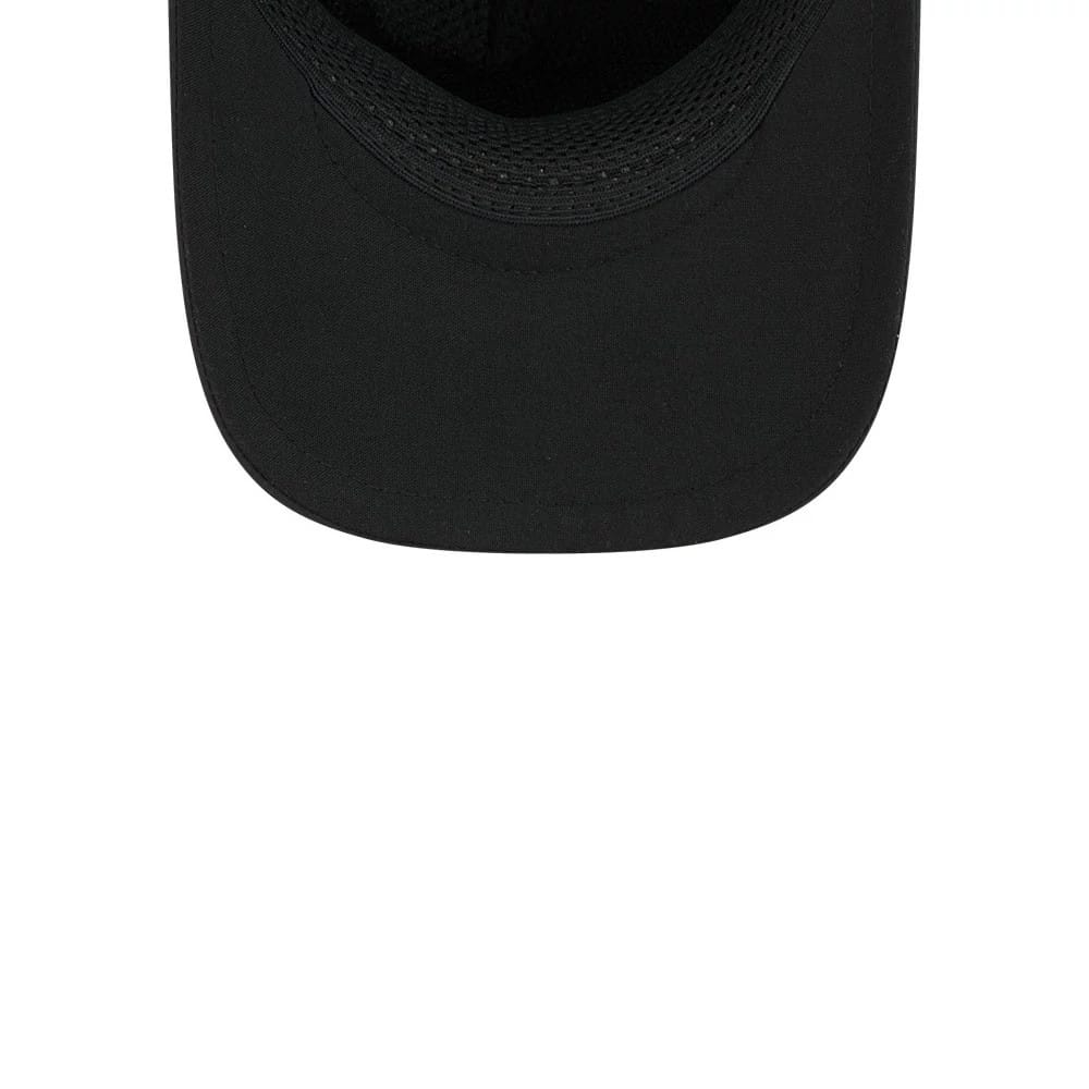 Pictured is this MLB Quickstrike New York Yankees 9FORTY Apex cap in black. 7