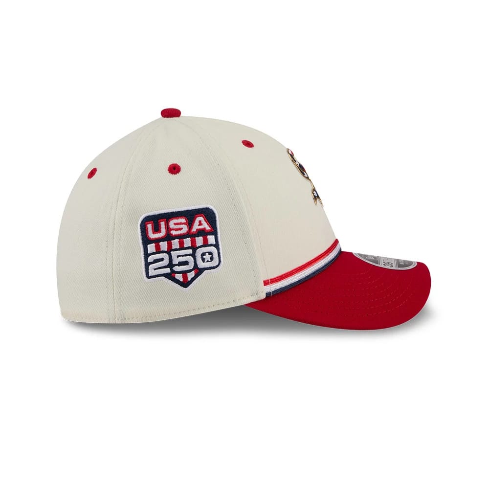 Pictured is this MLB 4th Of July 2026 Chicago White Sox 39THIRTY M-Crown Stretch Fit cap in Cream. 4