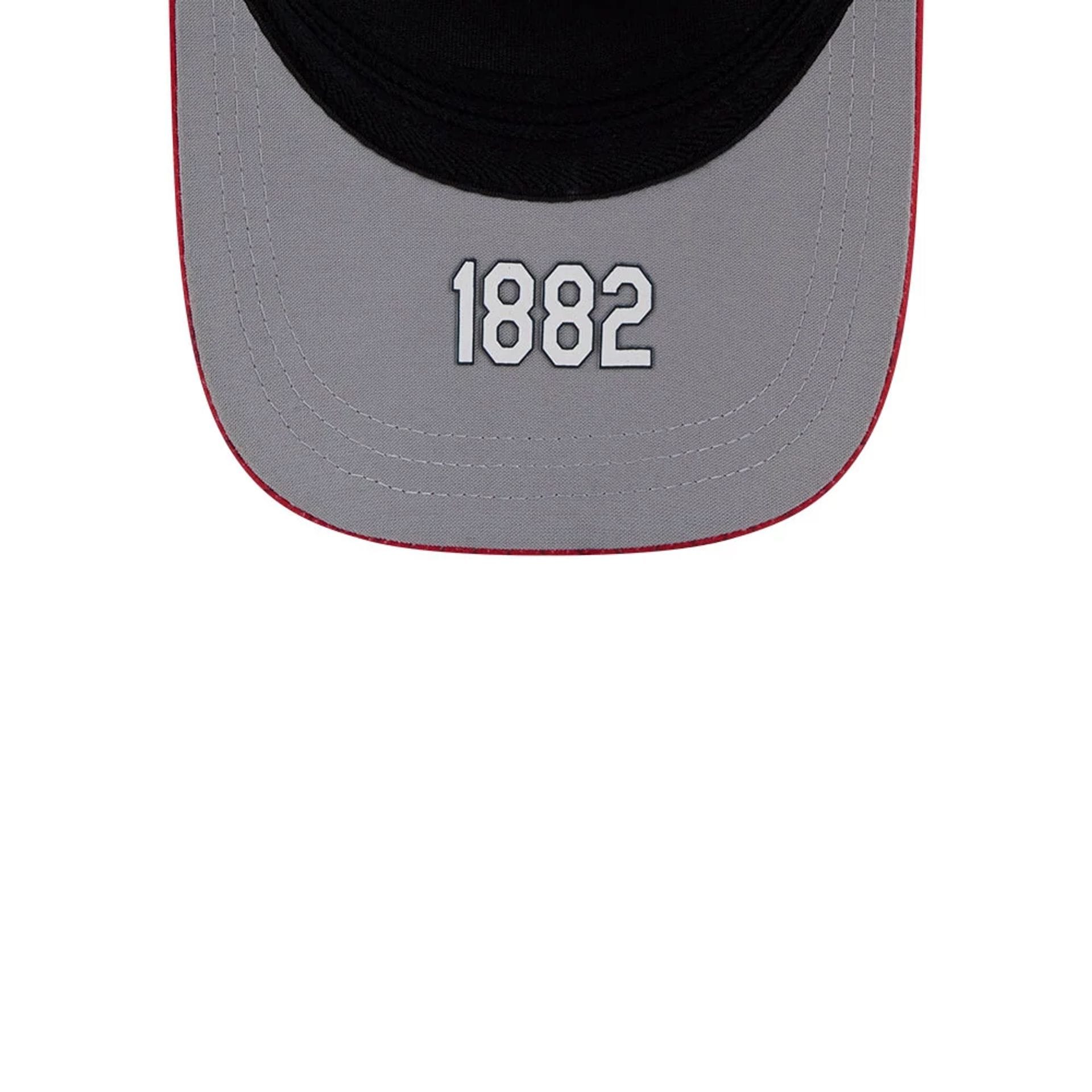 Pictured is this MLB City Connect St. Louis Cardinals 39THIRTY M-Crown A-Frame Stretch Fit cap in red. 2