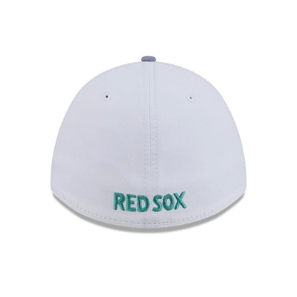 Pictured is this MLB City Connect Boston Red Sox 39THIRTY M-Crown A-Frame Stretch Fit cap in Dark Green. 7