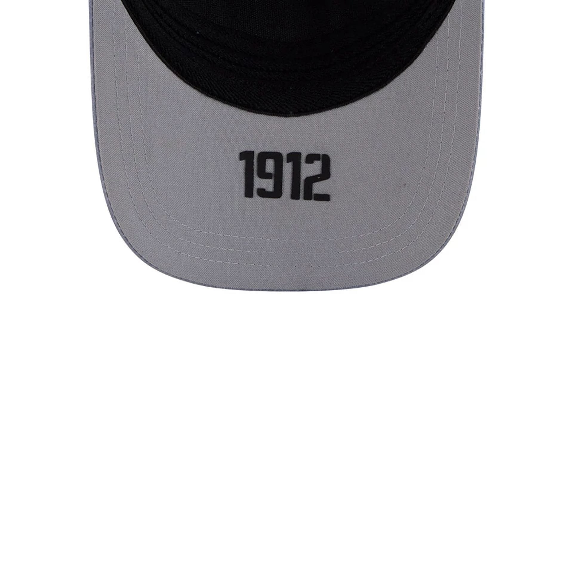 Pictured is this MLB City Connect Boston Red Sox 39THIRTY M-Crown A-Frame Stretch Fit cap in Dark Green. 2