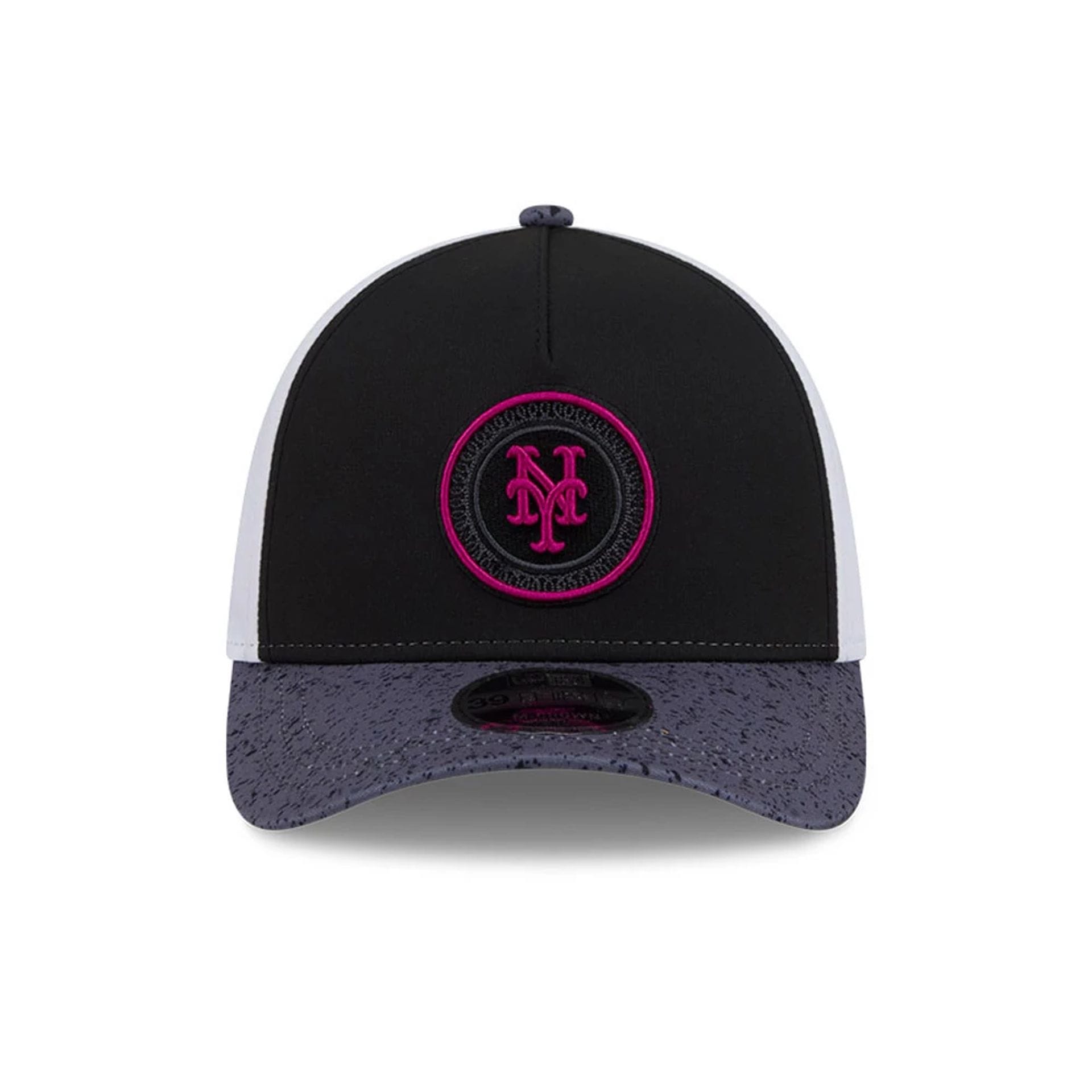 Pictured is this MLB City Connect New York Mets 39THIRTY M-Crown A-Frame Stretch Fit cap in Black. 3