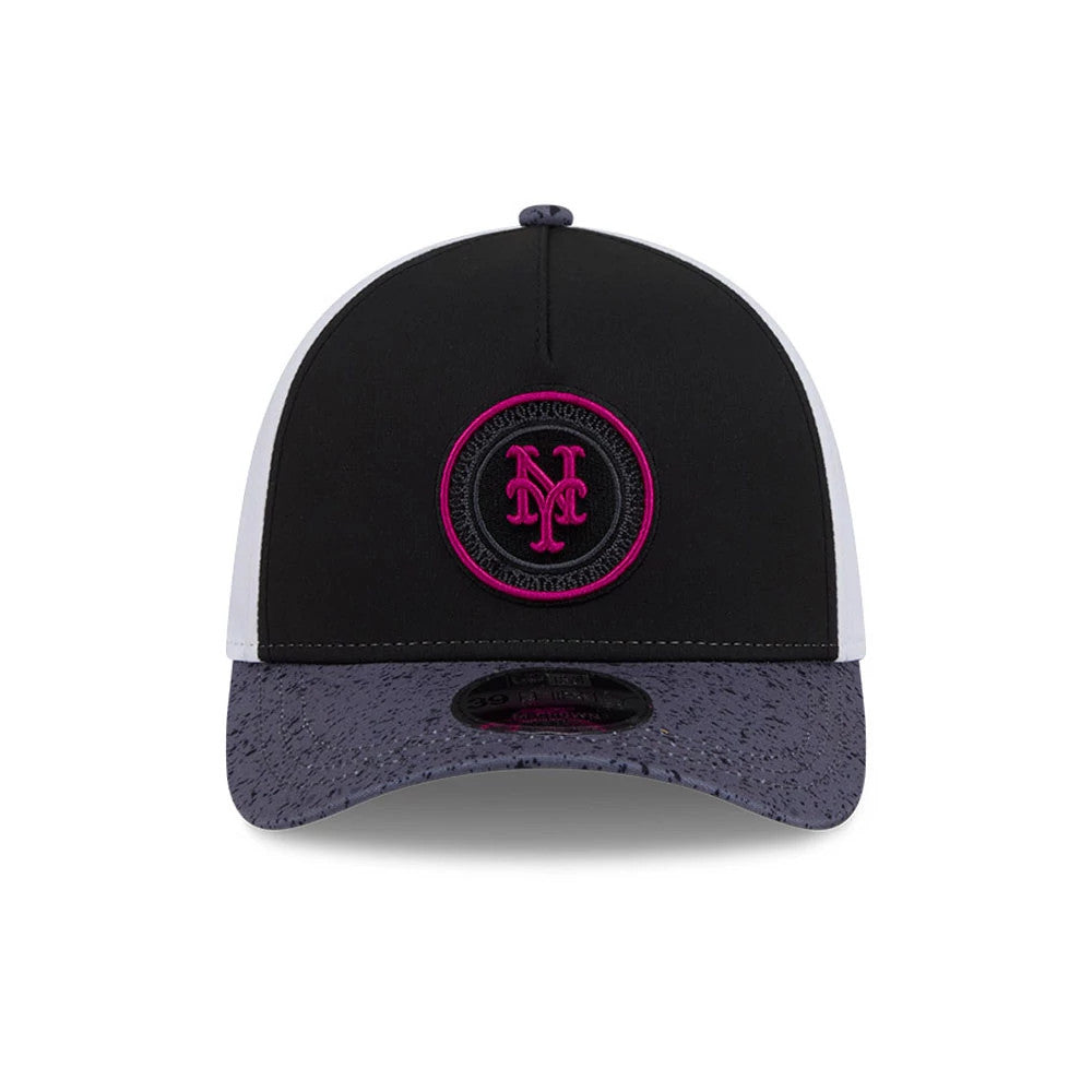 Pictured is this MLB City Connect New York Mets 39THIRTY M-Crown A-Frame Stretch Fit cap in Black. 3