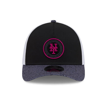 Pictured is this MLB City Connect New York Mets 39THIRTY M-Crown A-Frame Stretch Fit cap in Black. 3