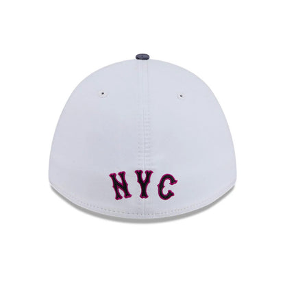 Pictured is this MLB City Connect New York Mets 39THIRTY M-Crown A-Frame Stretch Fit cap in Black. 7