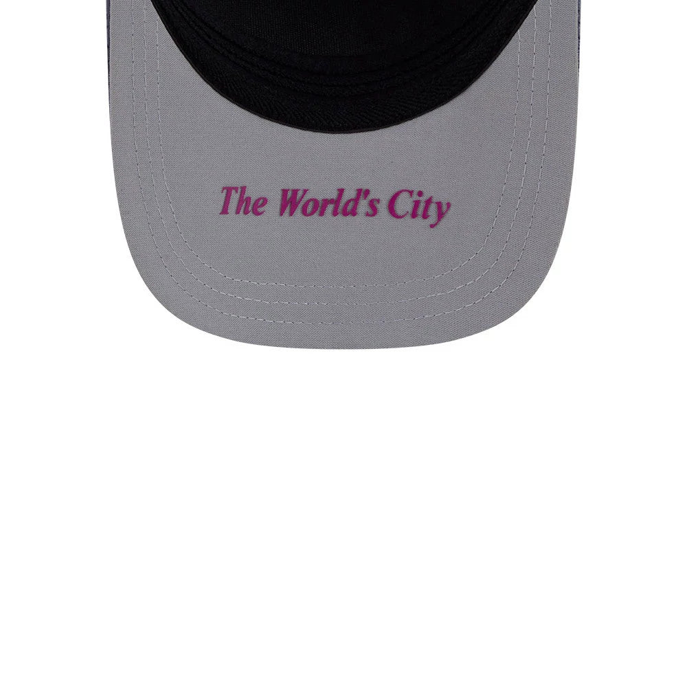 Pictured is this MLB City Connect New York Mets 39THIRTY M-Crown A-Frame Stretch Fit cap in Black. 2