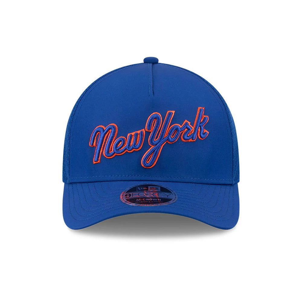 Mets MLB Batting Practice 2026 Blue New Era 9FORTY M-Crown A-Frame Adjustable Cap, front view showing the raised orange-outlined New York script logo embroidered on the structured blue crown with a curved visor and the 9FORTY size sticker.