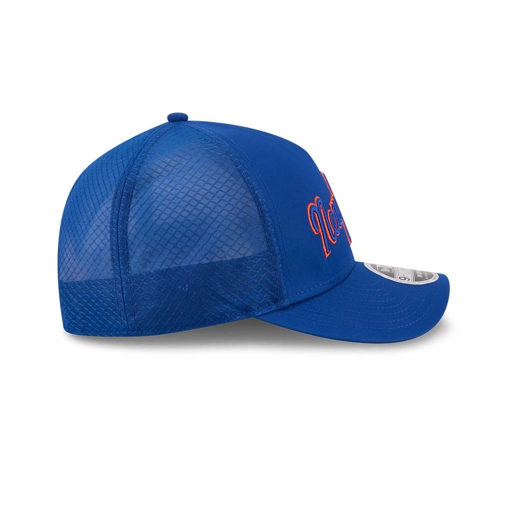 Pictured is this MLB Batting Practice 2026 New York Mets 9FORTY M-Crown A-Frame Adjustable cap in blue. 6