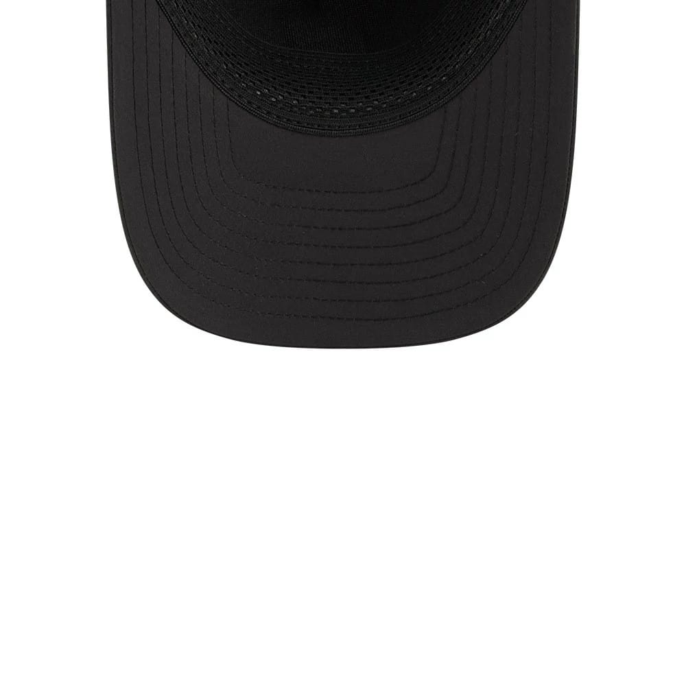 Pictured is this MLB Batting Practice 2026 Chicago White Sox 9FORTY M-Crown A-Frame Adjustable cap in black. 7