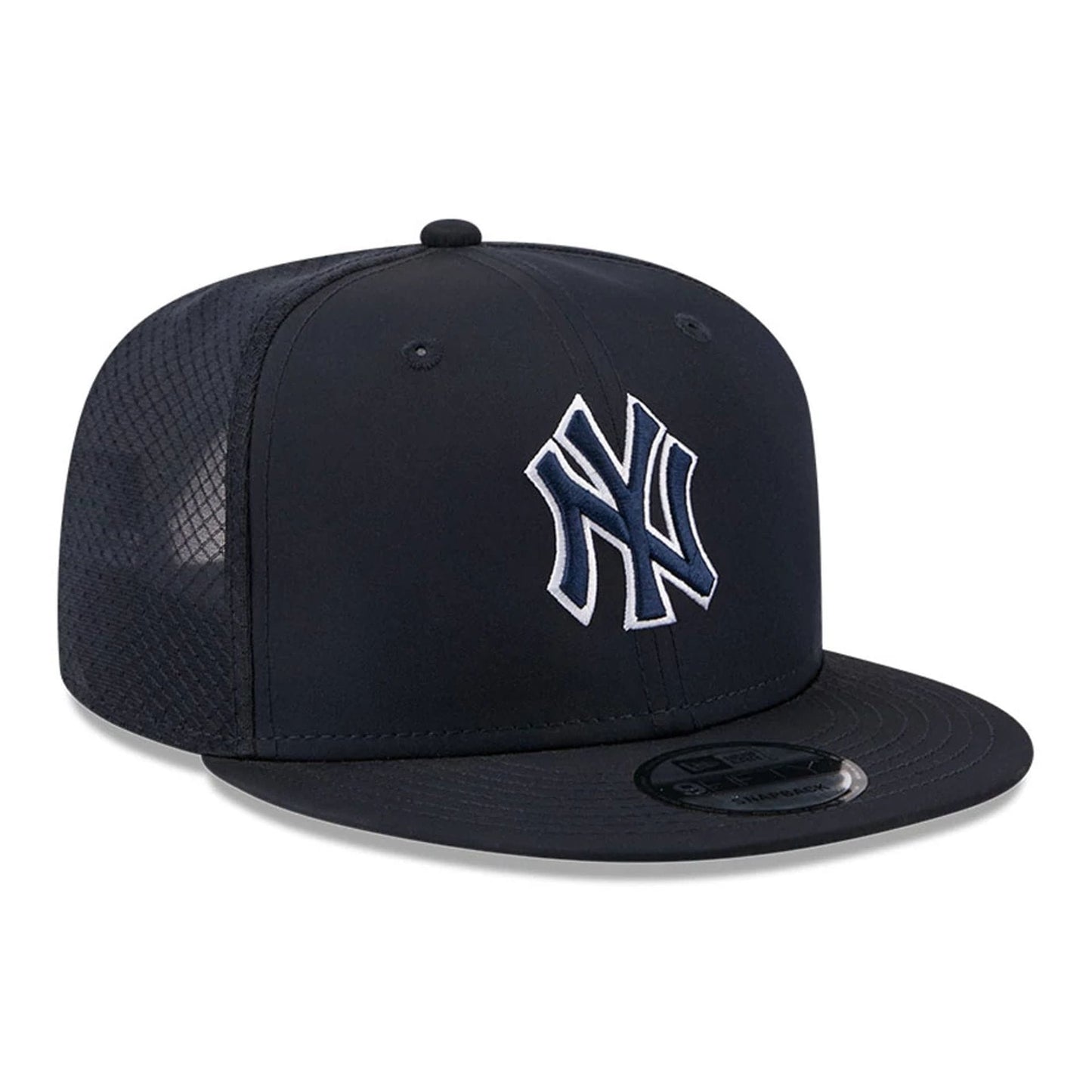 Pictured is this MLB Batting Practice 2026 New York Yankees 9FIFTY Snapback Adjustable cap in navy. 4