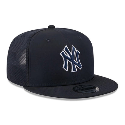 Pictured is this MLB Batting Practice 2026 New York Yankees 9FIFTY Snapback Adjustable cap in navy. 4
