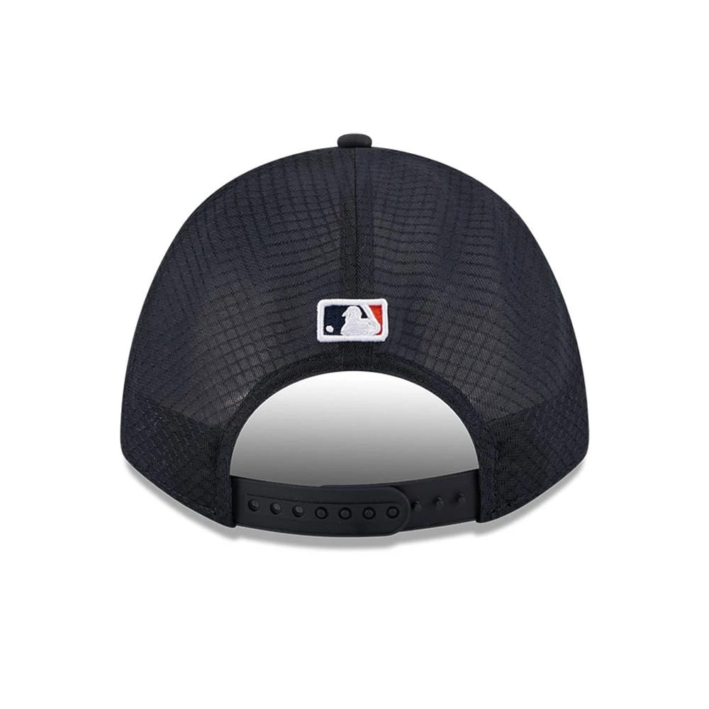 Pictured is this MLB Batting Practice 2026 Detroit Tigers 9FORTY M-Crown A-Frame Adjustable cap in navy. 4