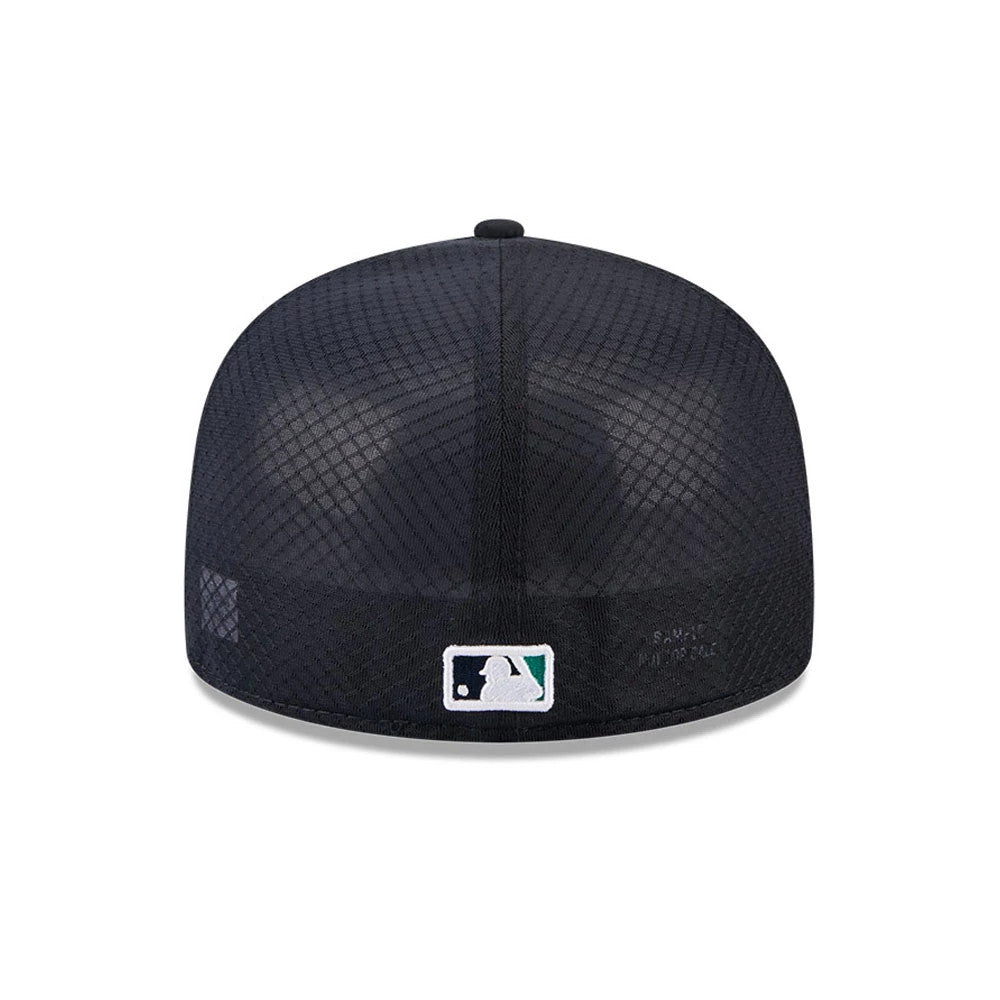 Pictured is this MLB Batting Practice 2026 Seattle Mariners 59FIFTY Fitted cap in navy. 4
